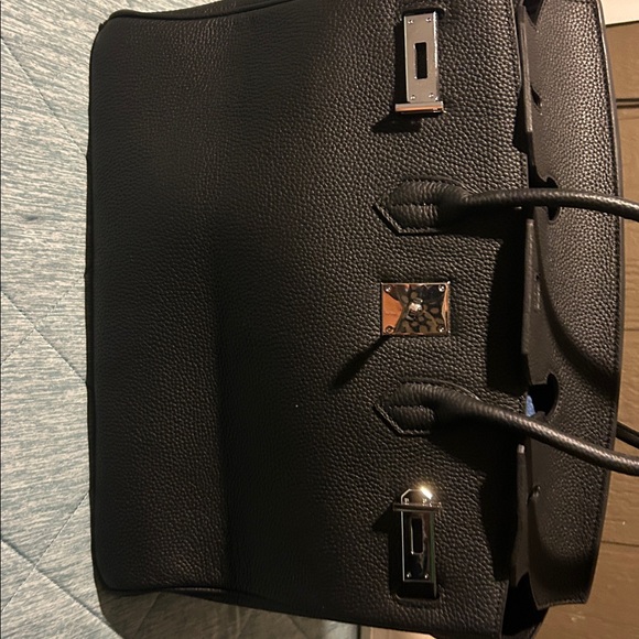 Elegant Black Leather Men's Bag - Picture 5 of 9